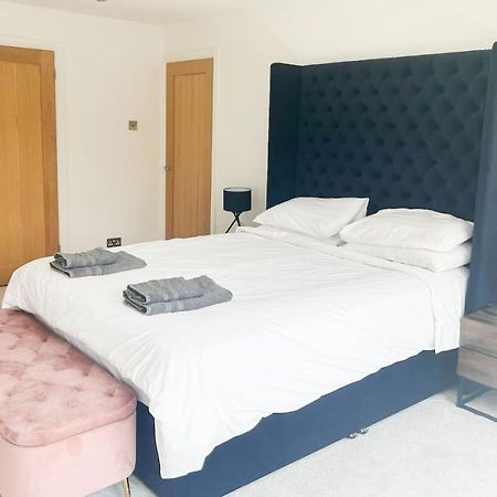 Luxe 5 Bed House In Guildford. Morden Amenities Villa Normandy Kültér fotó