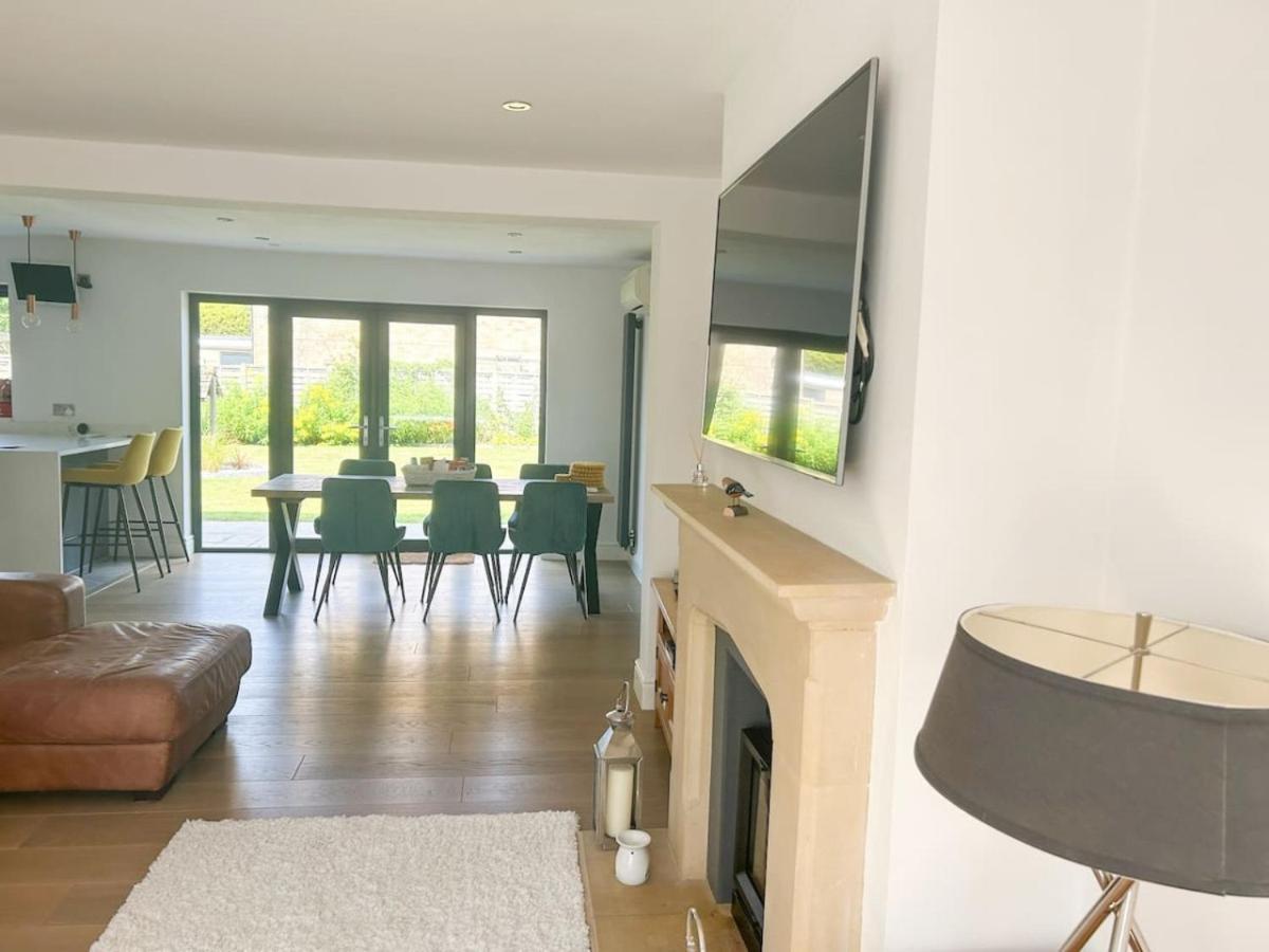 Luxe 5 Bed House In Guildford. Morden Amenities Villa Normandy Kültér fotó